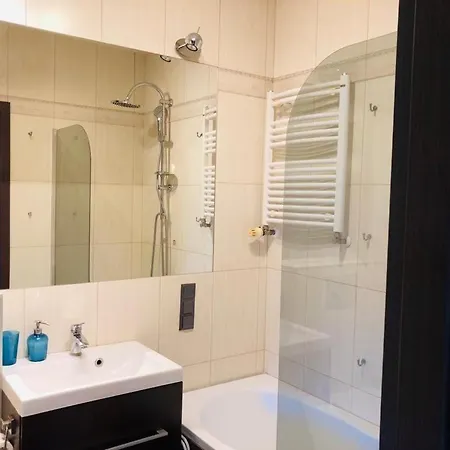 شقة Sloneczny Apartament Na Wakacje/ Opener Niedaleko Centrum Gdyni I Sopotu غدينيا